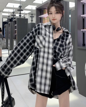 Retro black-white loose coat plaid splice shirts for women