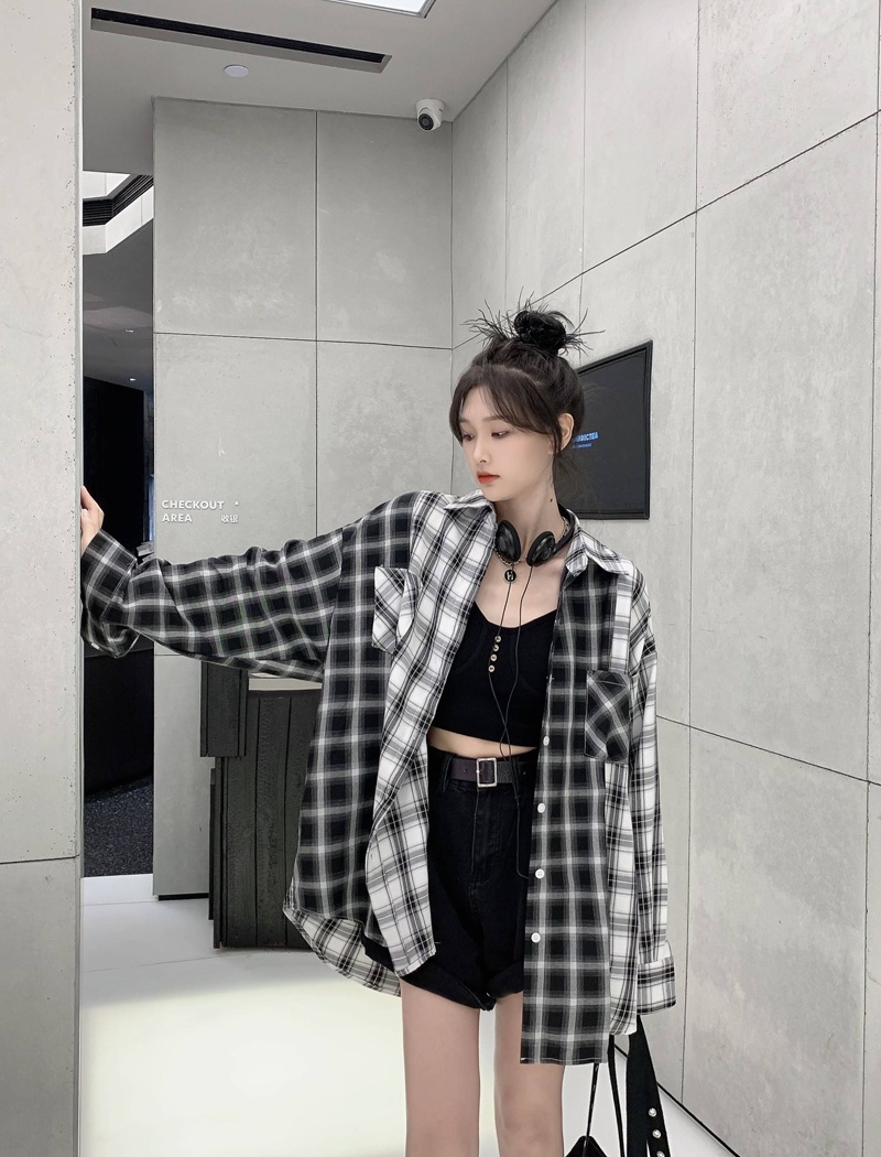 Retro black-white loose coat plaid splice shirts for women