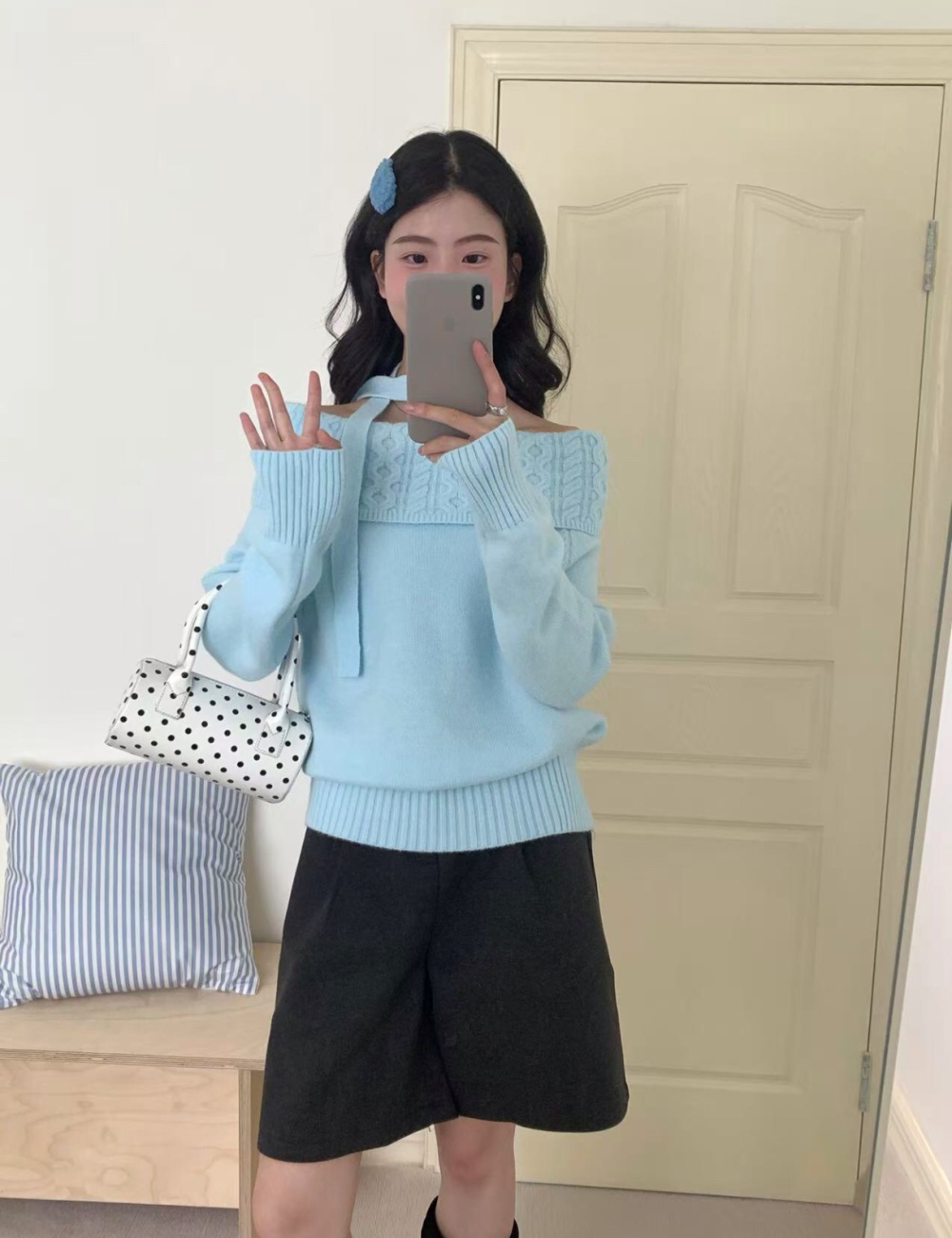 Flat shoulder niche tops gray long sleeve sweater