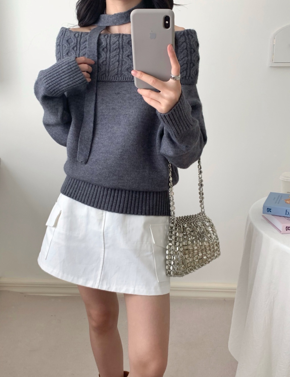 Flat shoulder niche tops gray long sleeve sweater