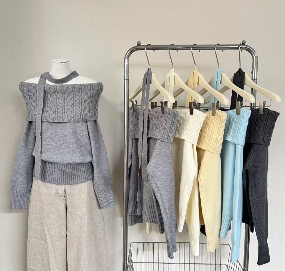 Flat shoulder niche tops gray long sleeve sweater
