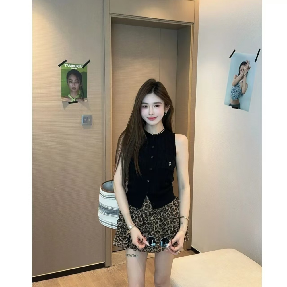 Leopard silk vest chiffon short skirt a set