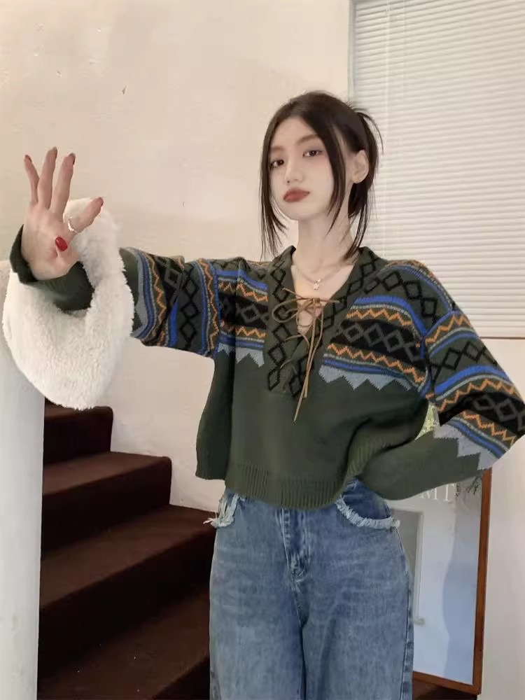 Mixed colors frenum long sleeve sweater