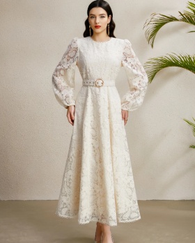 Long pinched waist round neck autumn lace dress