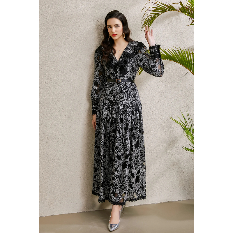 Long lace V-neck waves hollow autumn dress
