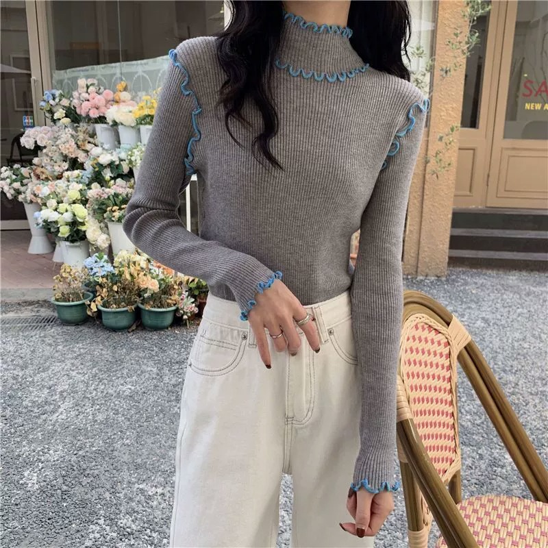Long sleeve knitted sweet autumn and winter sweater for women