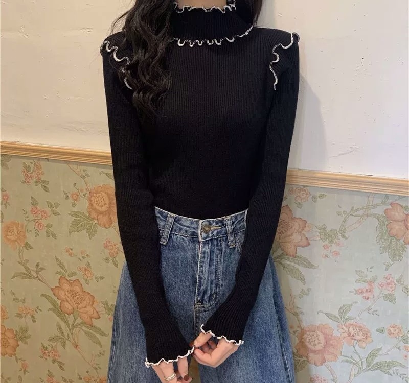 Long sleeve knitted sweet autumn and winter sweater for women