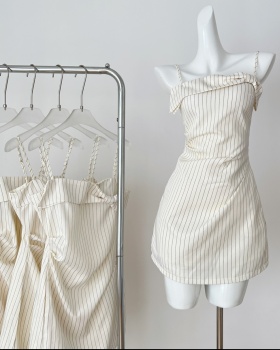 Flat shoulder wrapped chest summer dress for women