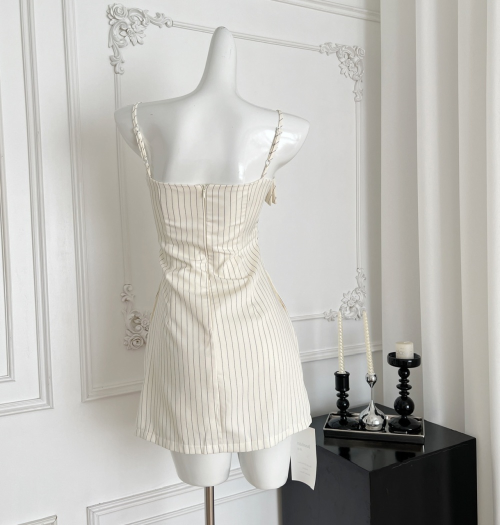 Flat shoulder wrapped chest summer dress for women