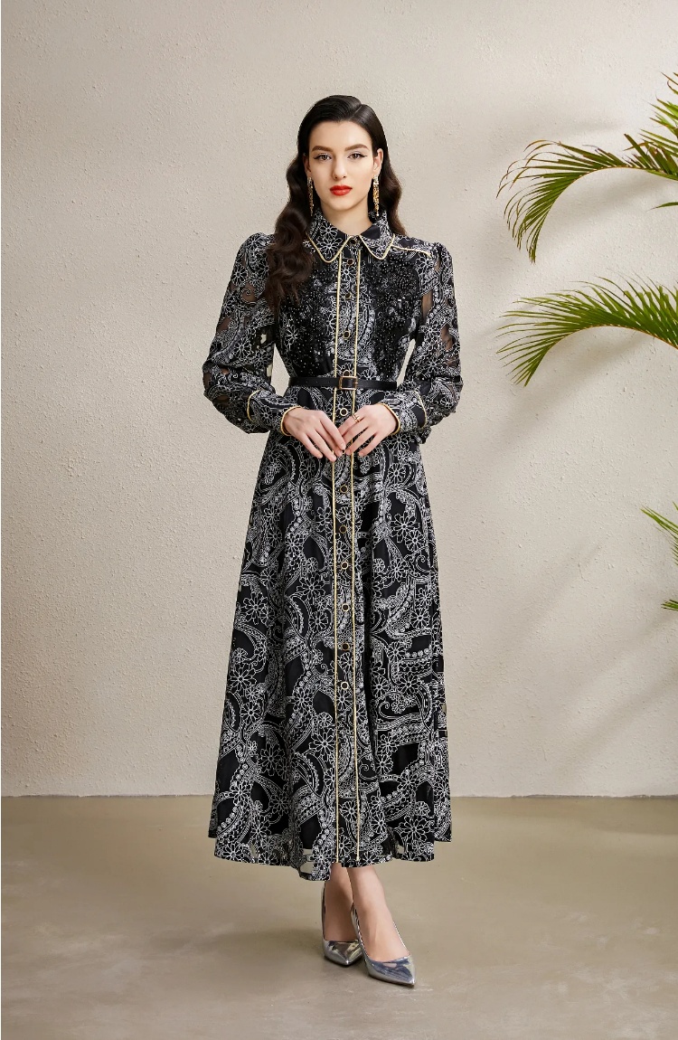 Corsage lace hollow golden edge autumn dress