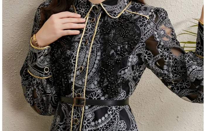 Corsage lace hollow golden edge autumn dress