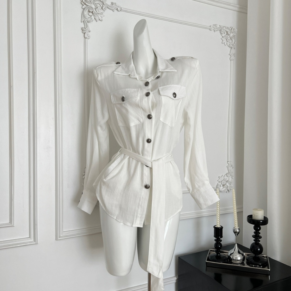 White flax shirt long sleeve belt