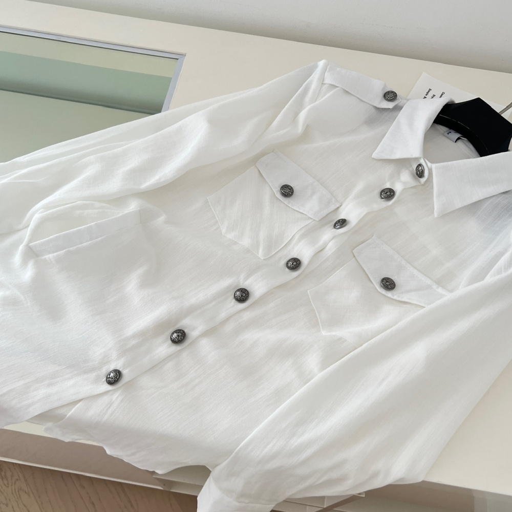 White flax shirt long sleeve belt