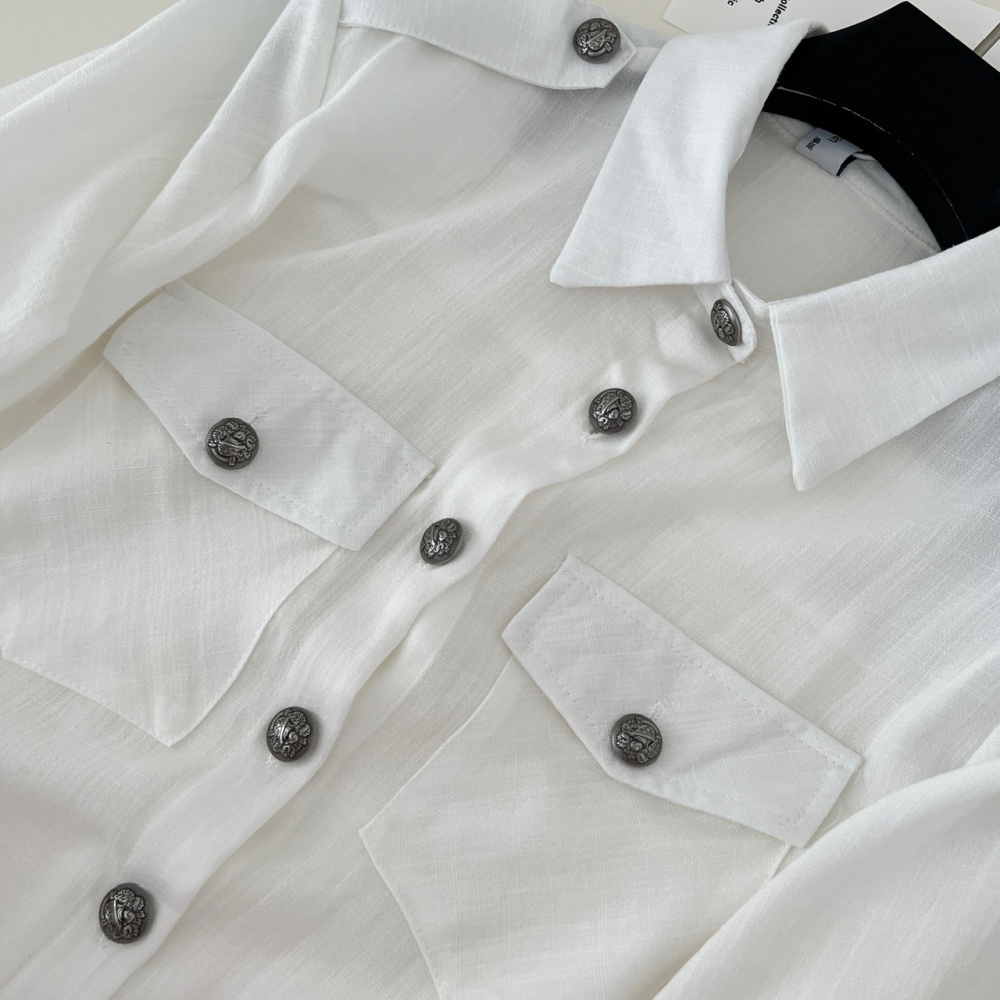 White flax shirt long sleeve belt