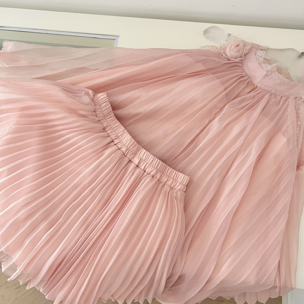 Temperament short skirt heart tops a set for women