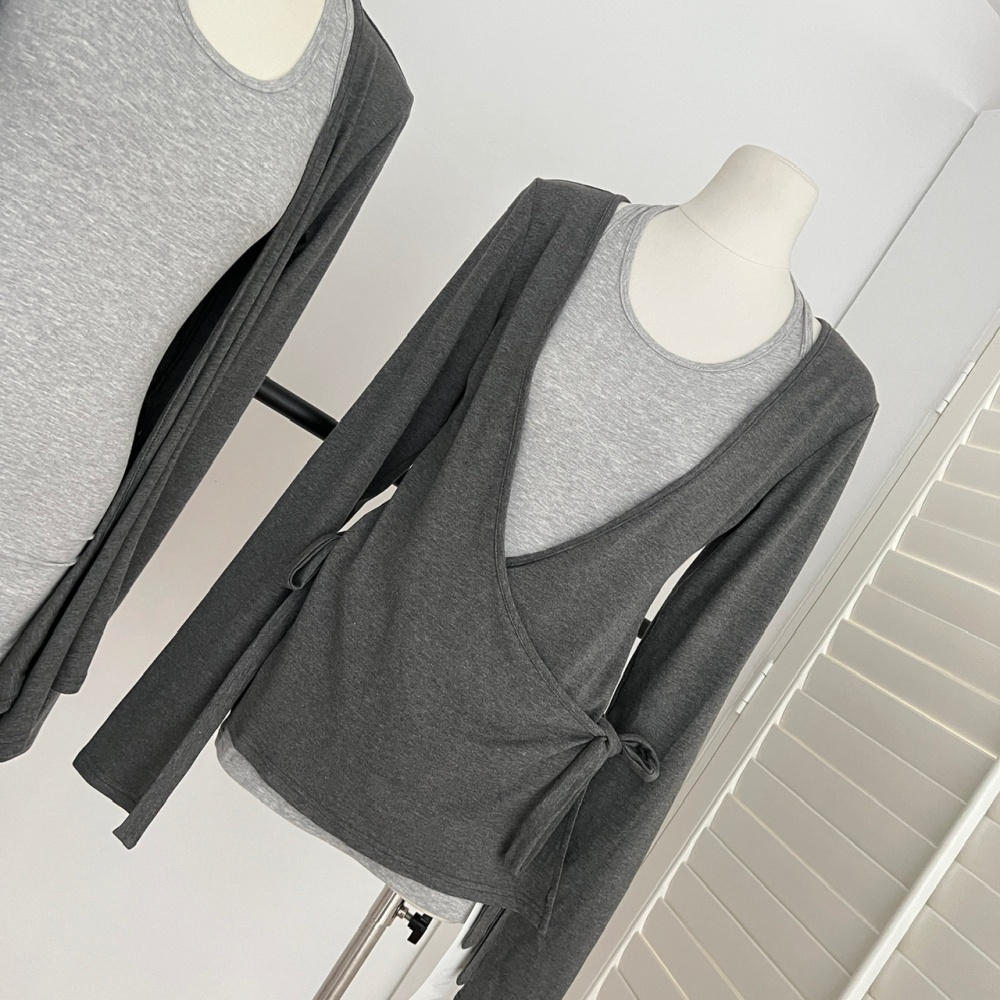 V-neck knitted dress long sleeve halter vest a set