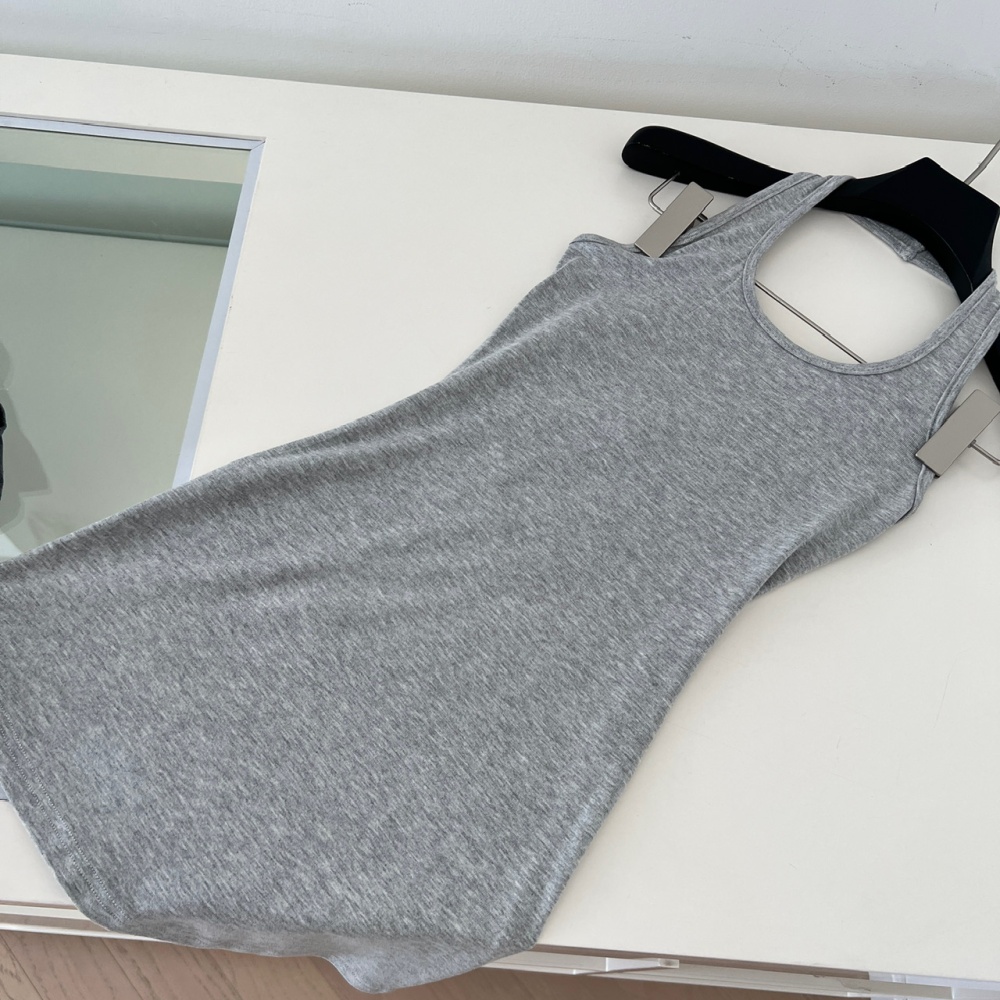 V-neck knitted dress long sleeve halter vest a set