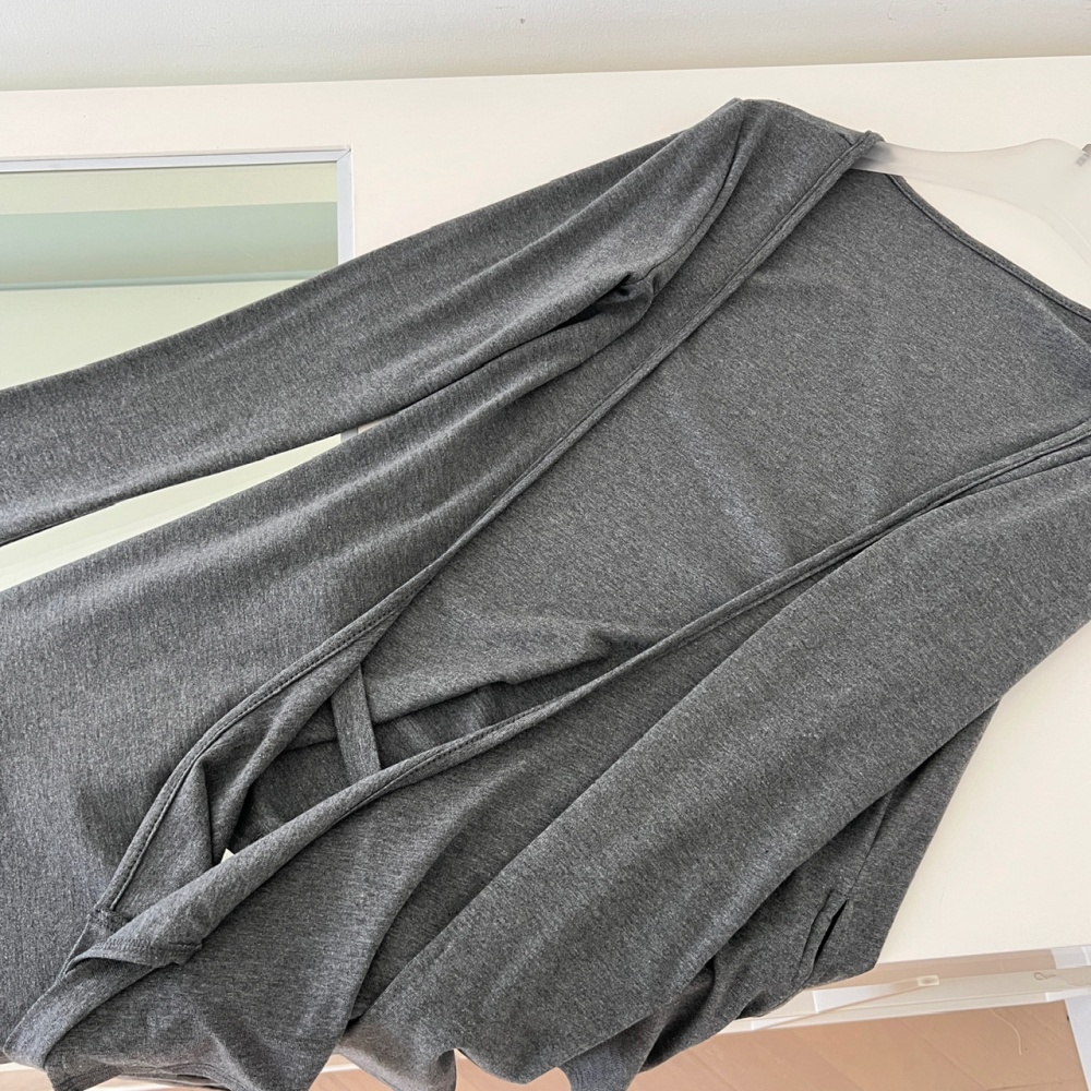 V-neck knitted dress long sleeve halter vest a set