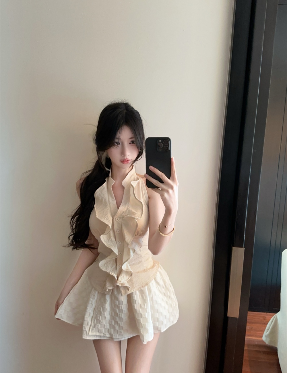 V-neck tops pinched waist short skirt a set for women