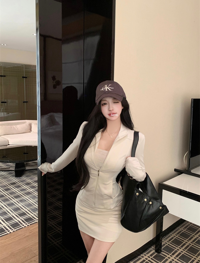 Slim sports tops cozy skirt a set