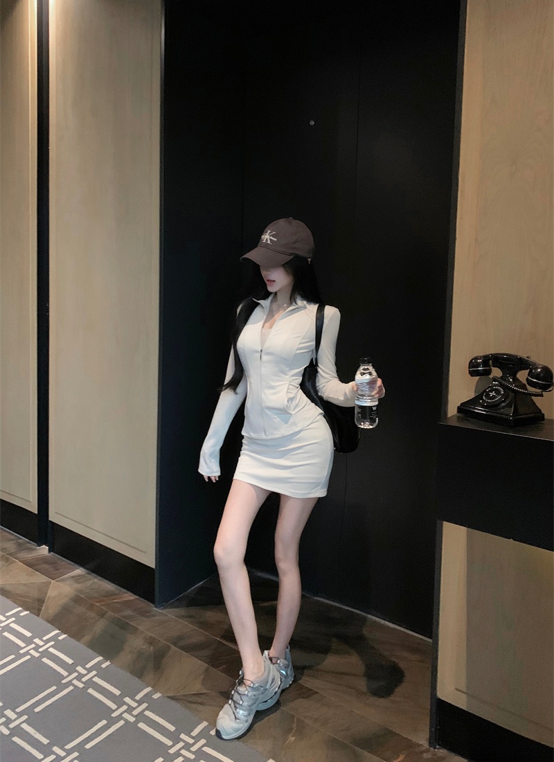 Slim sports tops cozy skirt a set