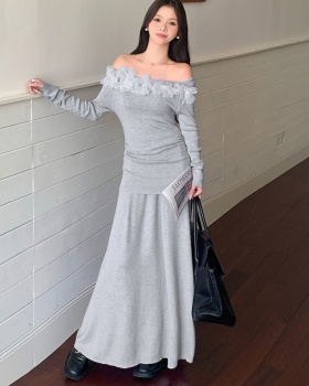 Slim knitted skirt flowers flat shoulder tops a set