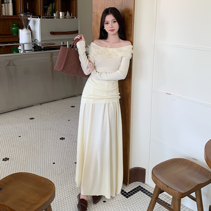 Slim knitted skirt flowers flat shoulder tops a set