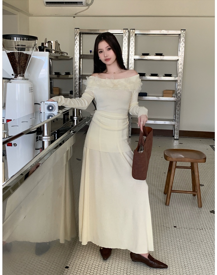 Slim knitted skirt flowers flat shoulder tops a set