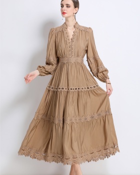 Autumn lantern sleeve long lace V-neck dress