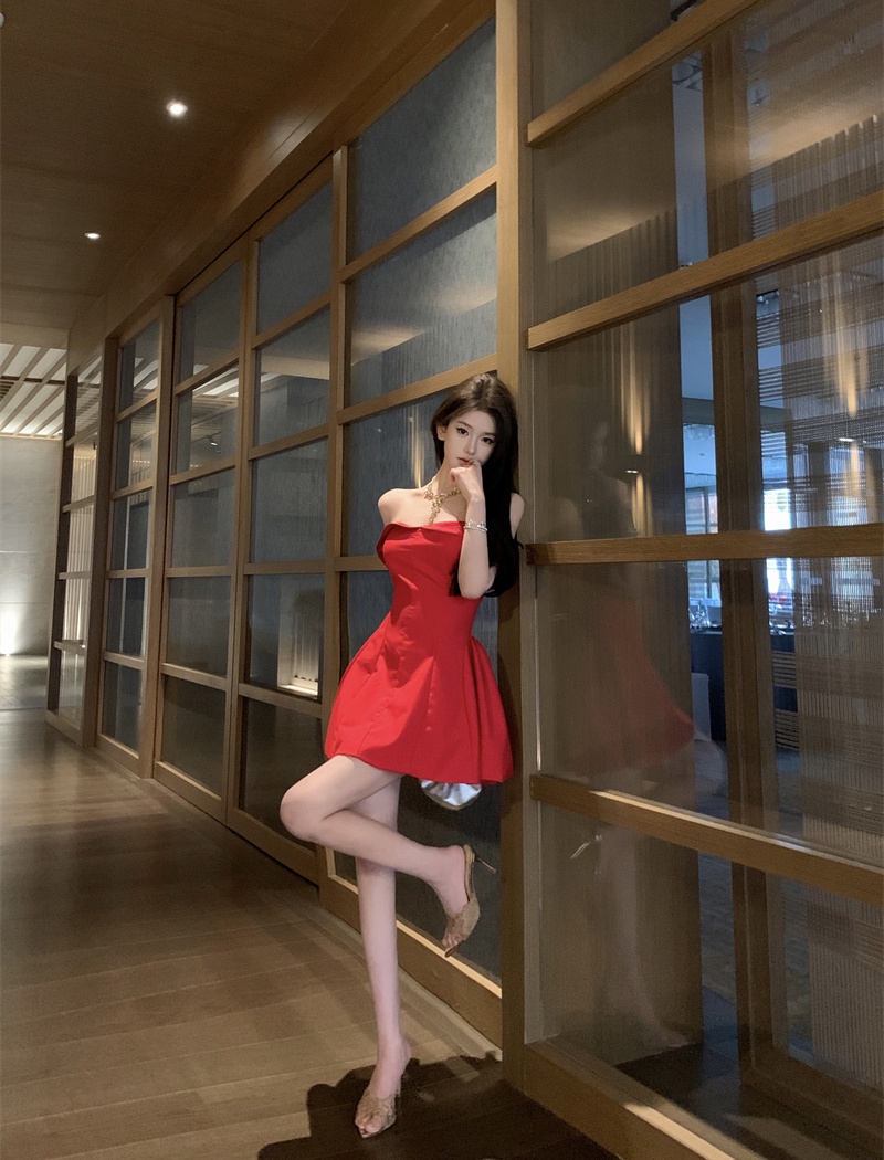 Seaside vacation pinched waist flat shoulder dress