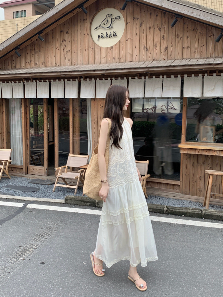 Sleeveless simple long loose embroidery wood ear dress