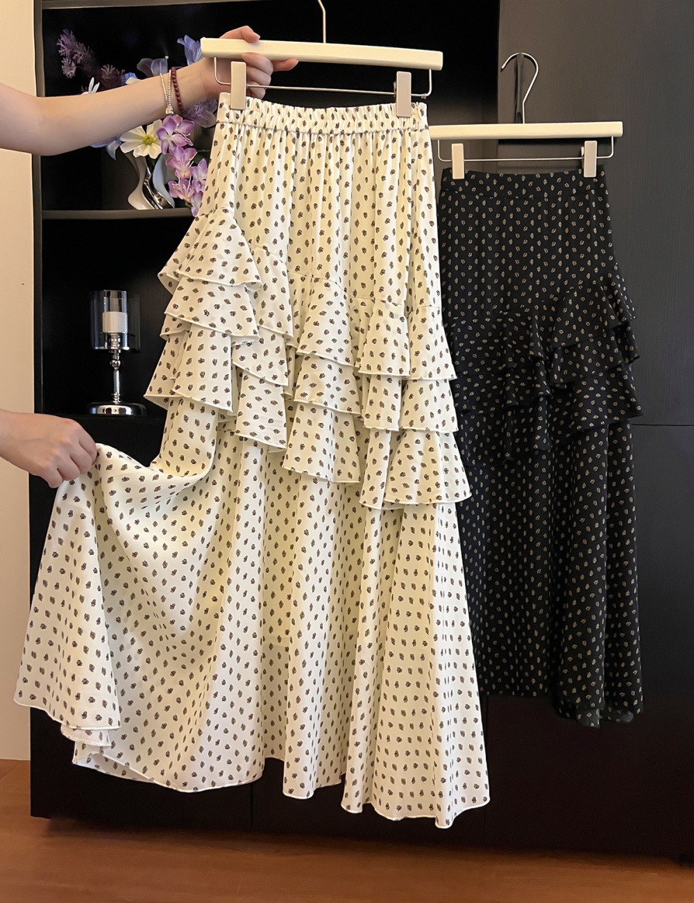 Lotus leaf edges A-line polka dot irregular slim skirt