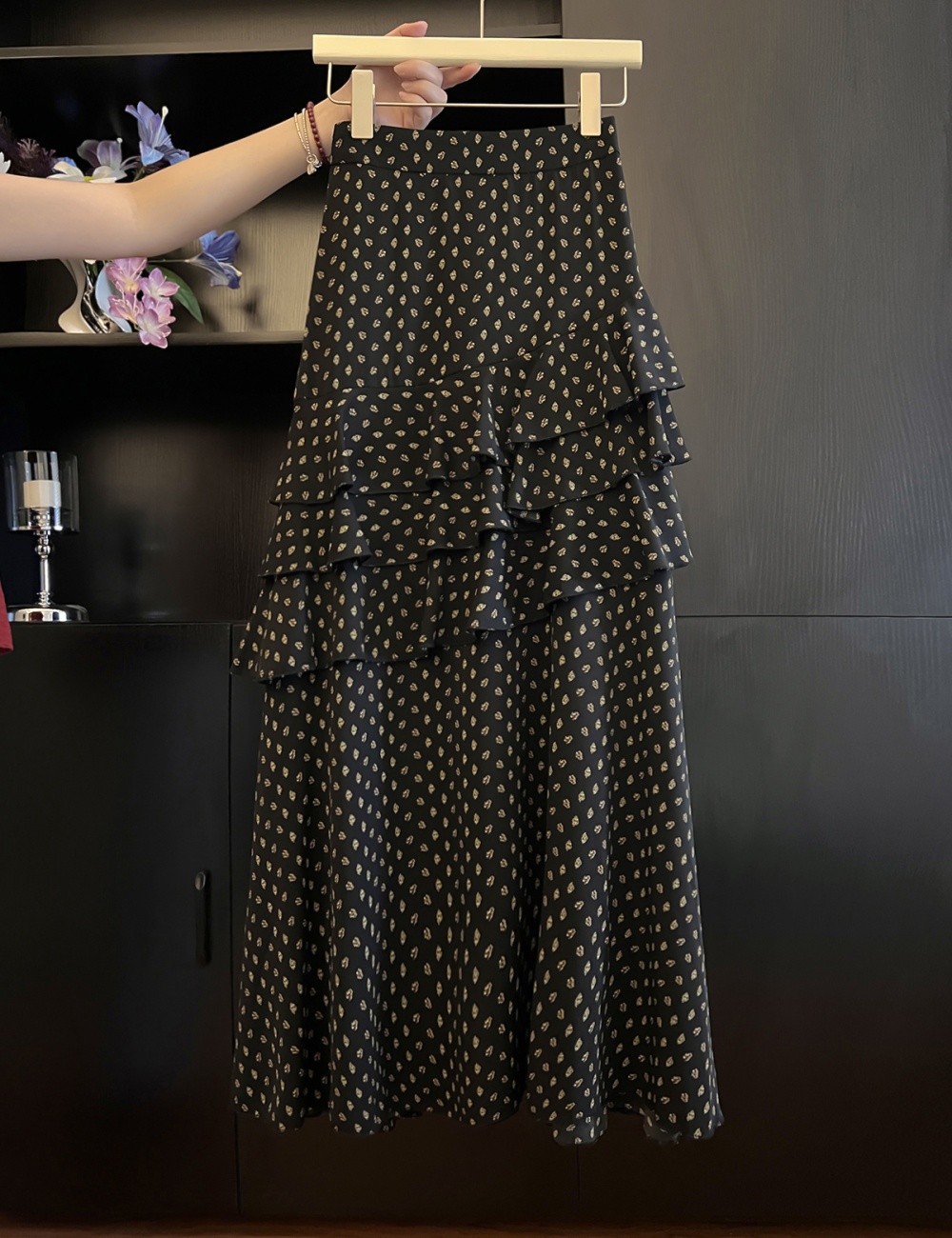Lotus leaf edges A-line polka dot irregular slim skirt