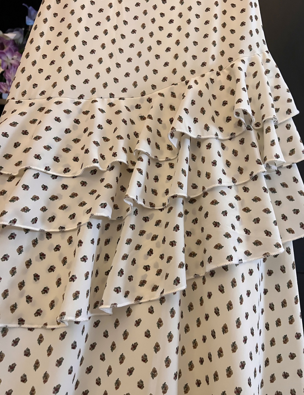 Lotus leaf edges A-line polka dot irregular slim skirt