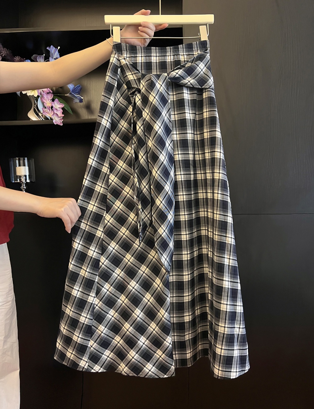 Slim summer black-white long skirt plaid temperament skirt