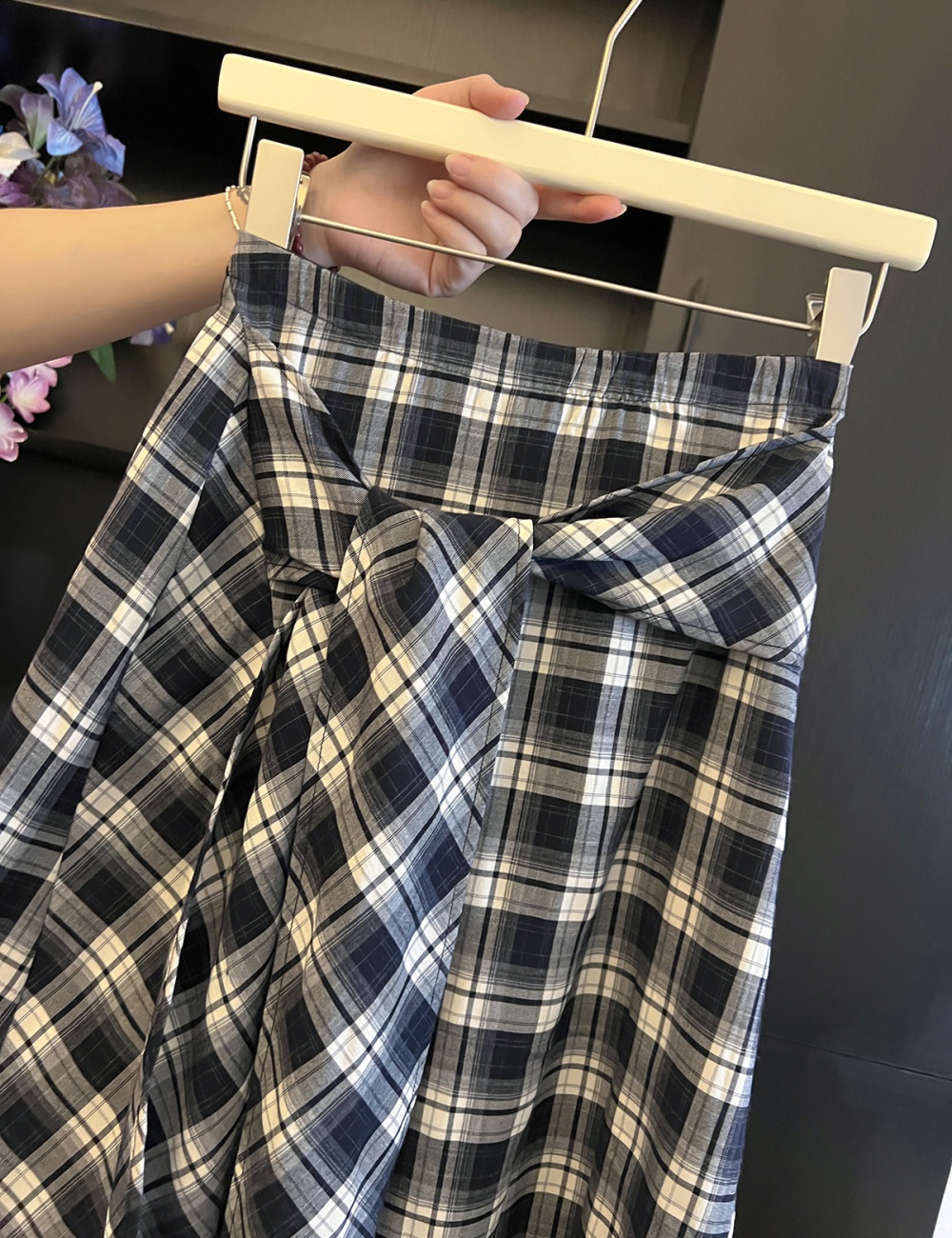 Slim summer black-white long skirt plaid temperament skirt