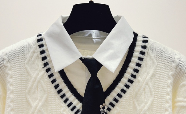 Maiden loose sweater college style Pseudo-two tops