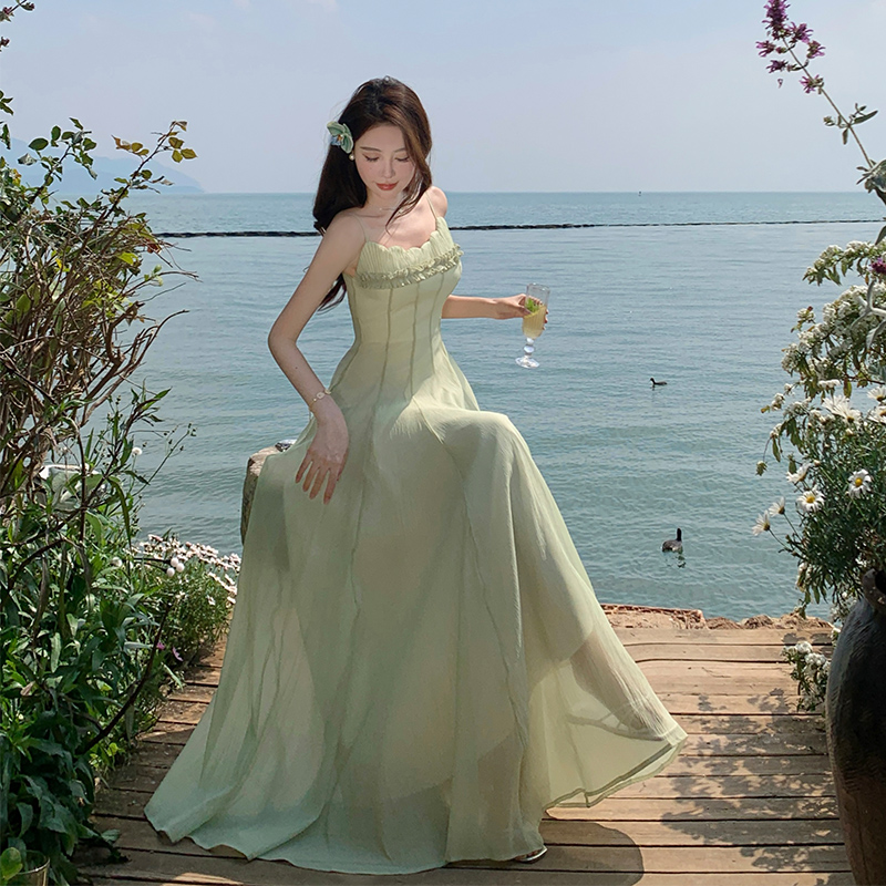 Big skirt was white beach dress green chest pad long dress