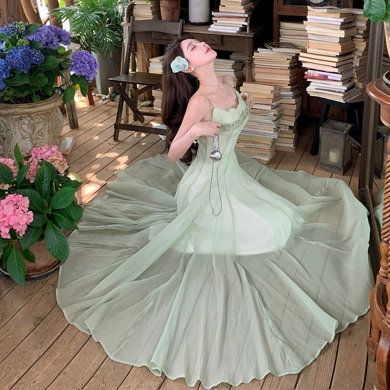 Big skirt was white beach dress green chest pad long dress