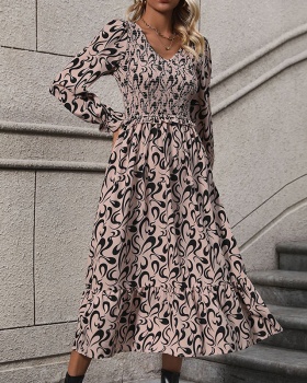 Elegant long sleeve V-neck retro dress for women