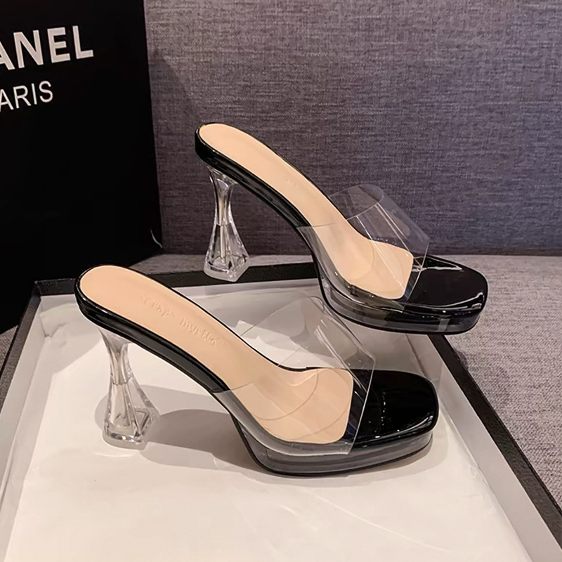 High-heeled slippers wears outside sandals for women