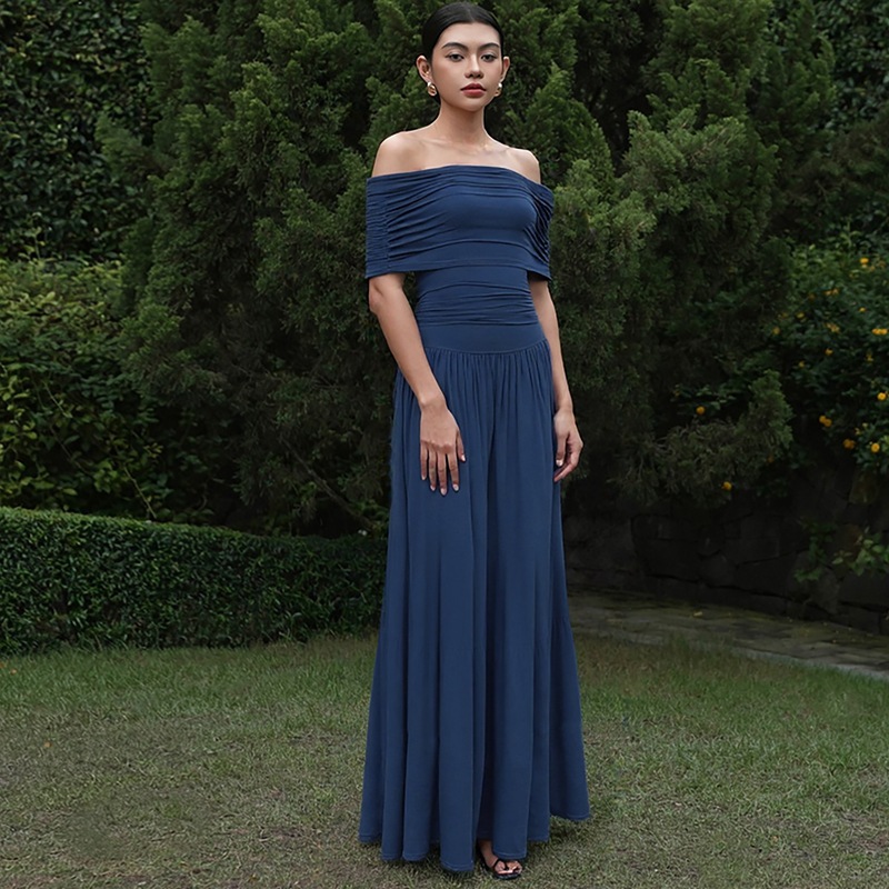 Horizontal collar pure temperament dress