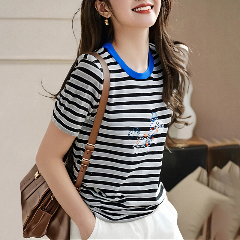 Mixed colors short sleeve pony knitted embroidery tops