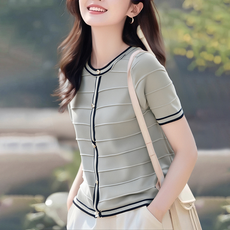 Gold buckle France style tops chanelstyle sweater