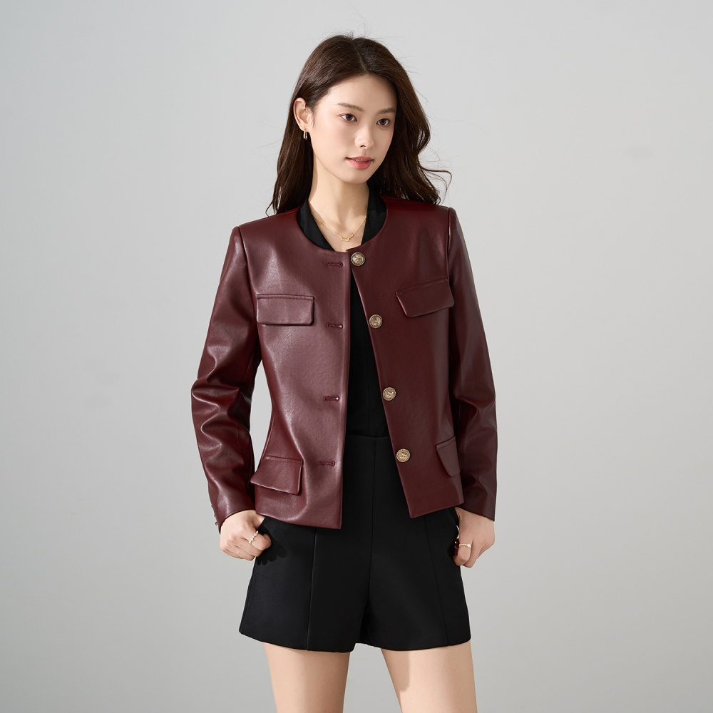 Short chanelstyle round neck wallet France style black coat