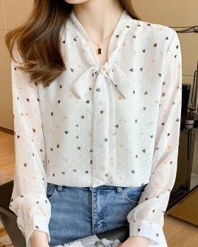 Wears outside floral bottoming shirt bow small shirt for women