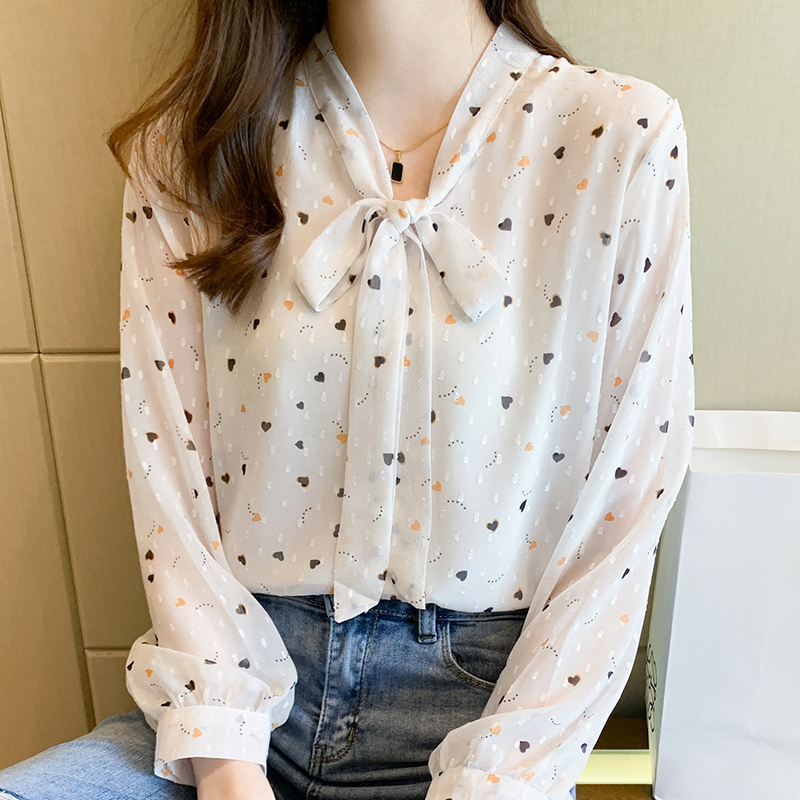Wears outside floral bottoming shirt bow small shirt for women