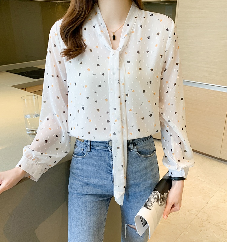 Wears outside floral bottoming shirt bow small shirt for women