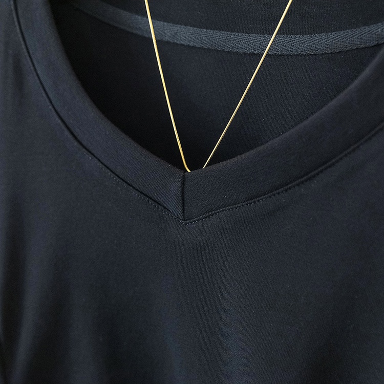 Large yard V-neck tops niche slim T-shirt for women