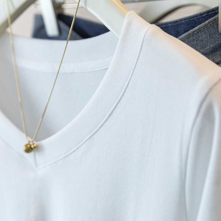 Large yard V-neck tops niche slim T-shirt for women